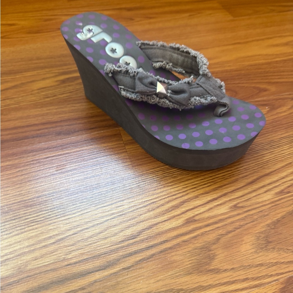 Groove Women's Purple and Gray Platform Flip-Flops